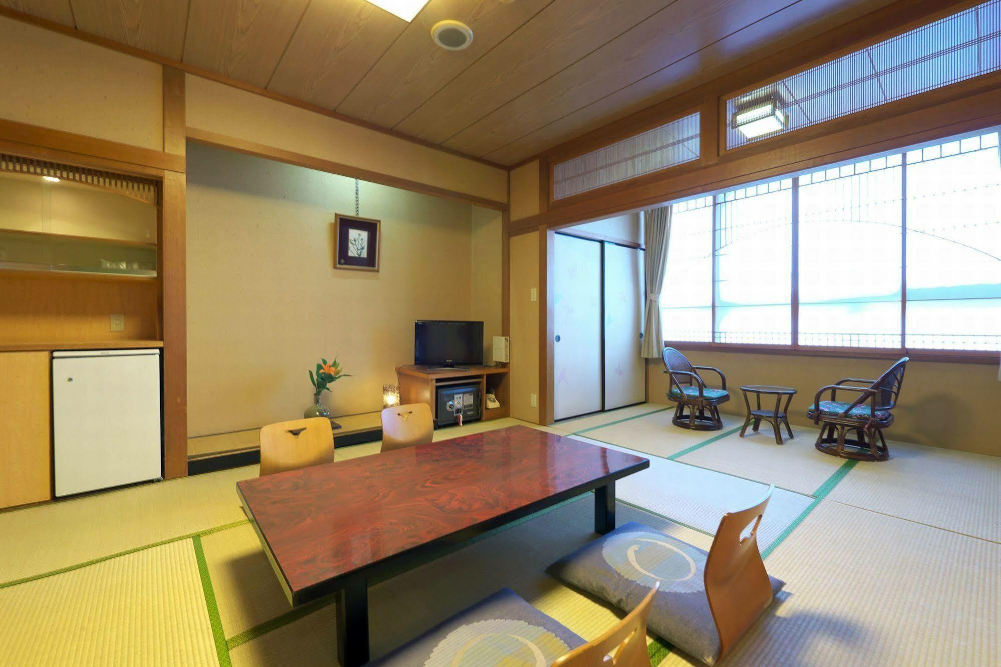 Awara Onsen Hot Spring Koubou Gurabaatei Hotel Exterior foto